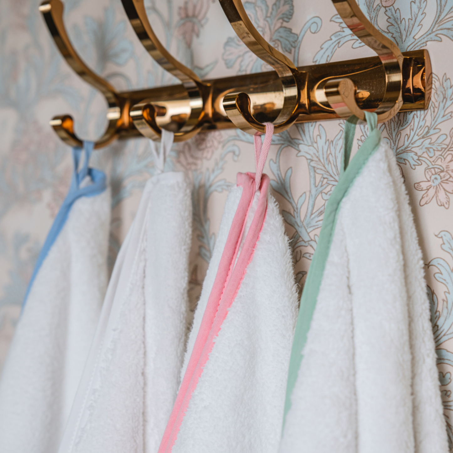 Luxury Scallop Piping Bath Towel Sets (6-Piece)